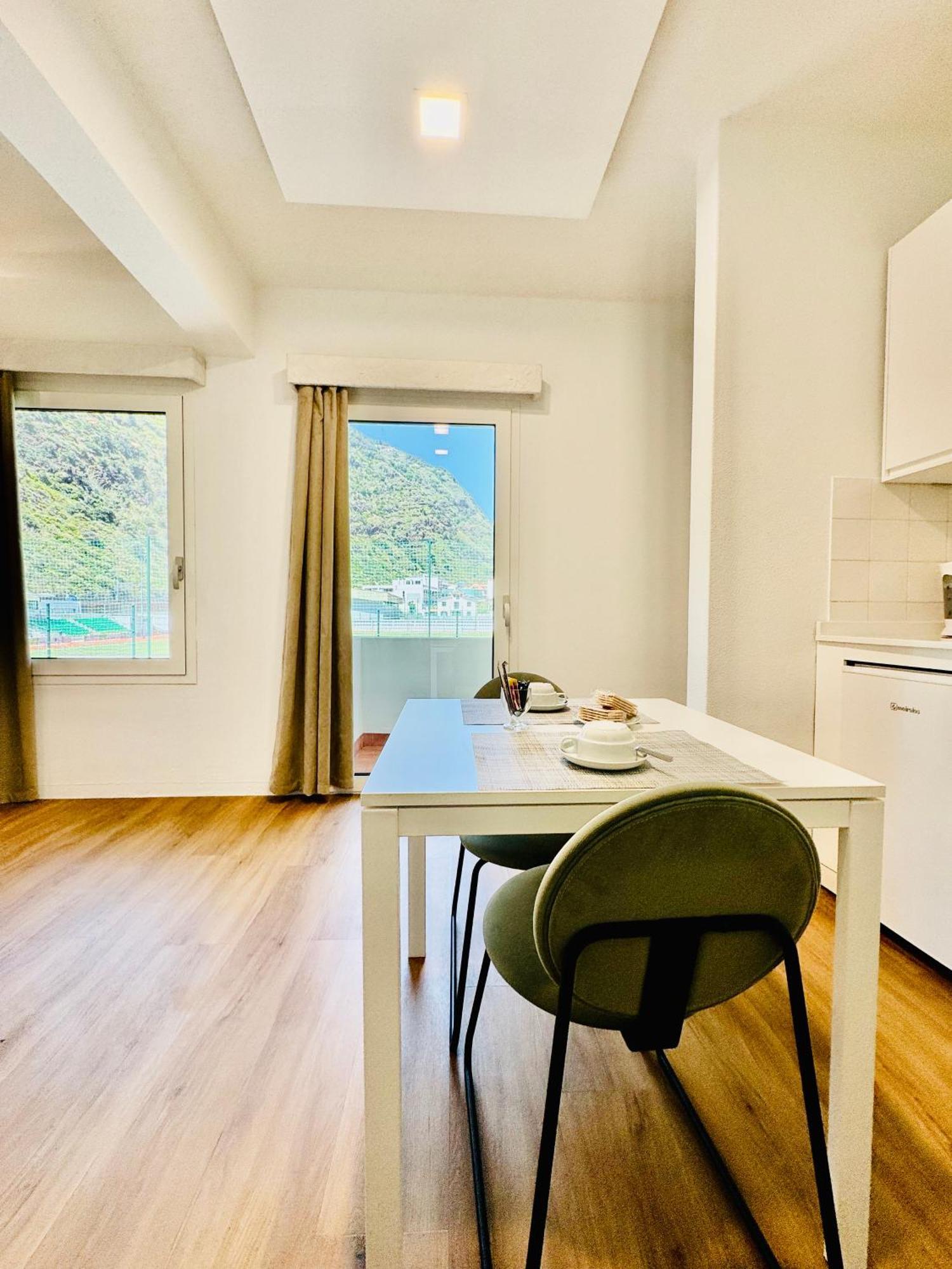 Vale Mar Guest Hotel Ribeira Brava Bagian luar foto