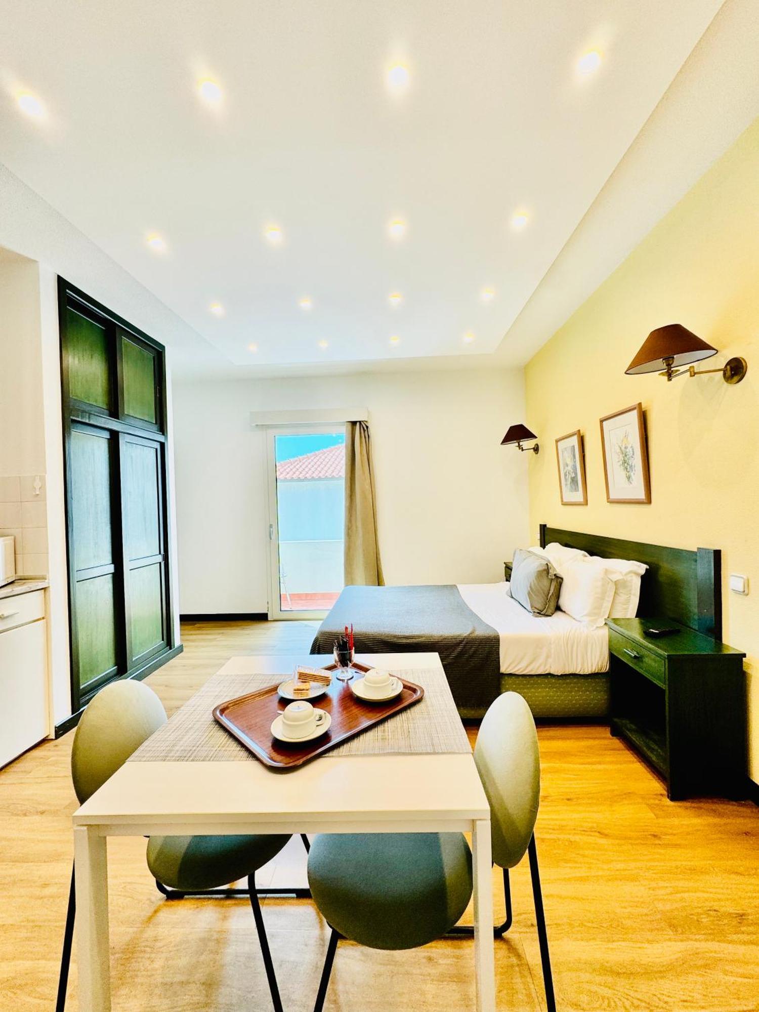 Vale Mar Guest Hotel Ribeira Brava Bagian luar foto