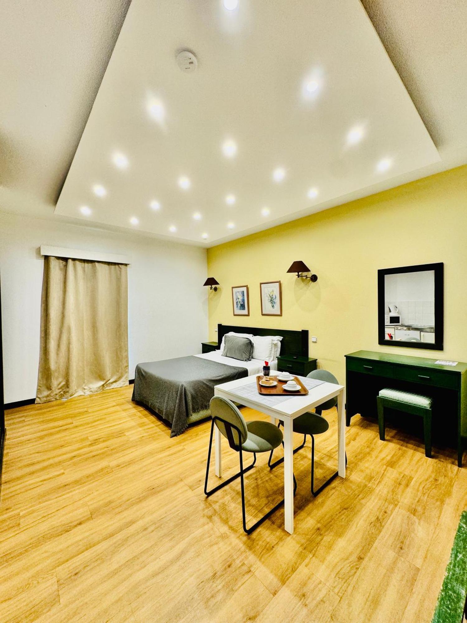 Vale Mar Guest Hotel Ribeira Brava Bagian luar foto